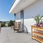 Modern, Cityview, Penthouse Yiwoo Апартаменты