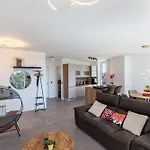 Апартаменты Modern, Cityview, Penthouse Yiwoo