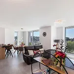 Modern, Cityview, Penthouse Yiwoo Гисен