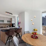 Апартаменты Modern, Cityview, Penthouse Yiwoo