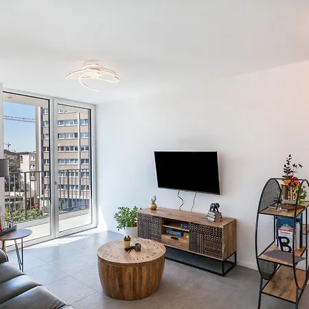 Modern, Cityview, Penthouse Yiwoo Apartment Giessen