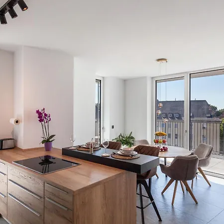 Modern, Cityview, Penthouse Yiwoo Apartament Gießen