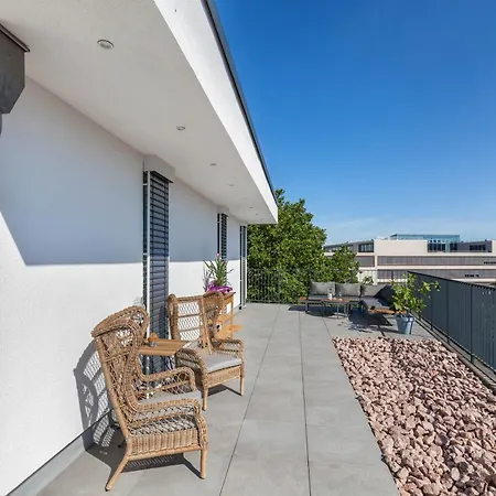 Modern, Cityview, Penthouse Yiwoo Apartment Gießen